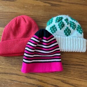 ❤️5 For $20❤️ Women’s Bundle of 3 Beanie Hats